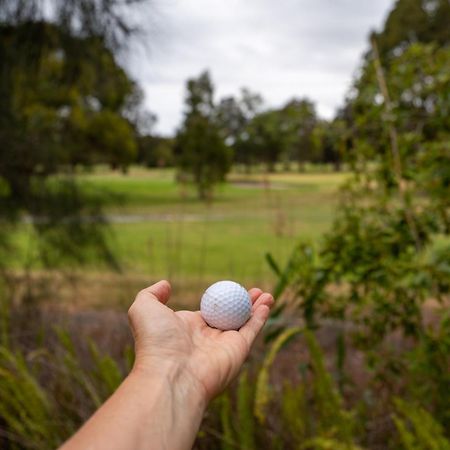 פרימבי Golf Place Inn Wollongong מראה חיצוני תמונה